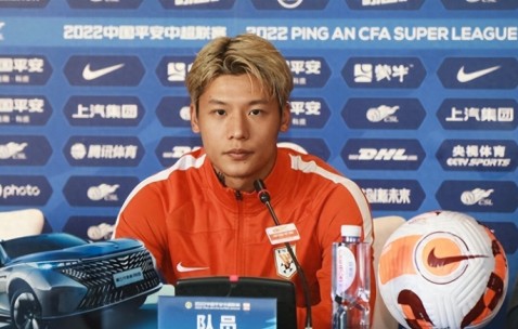 沙特电竞杯2025赛程-他曾两次被球迷视为鲁能离队热门,如今却依然能留队,值得期待|陈蒲|中超|重庆|邵佳一|国足_新浪体育_新浪新闻