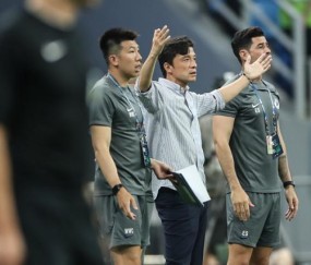 EWC电竞世界杯官网-大连人为何半程垫底？谢晖气疯了 顽疾不解难保级